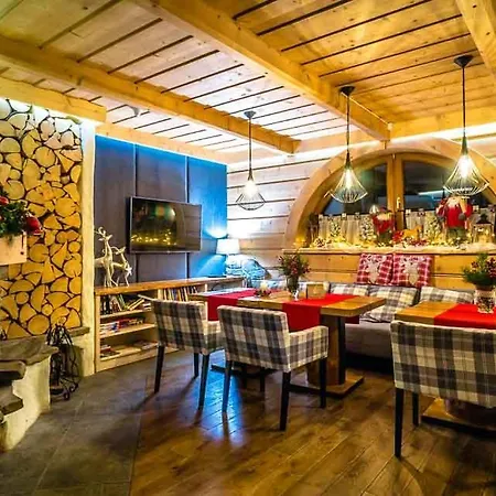 Sichlanski Dworek & Bed & Breakfast 4*