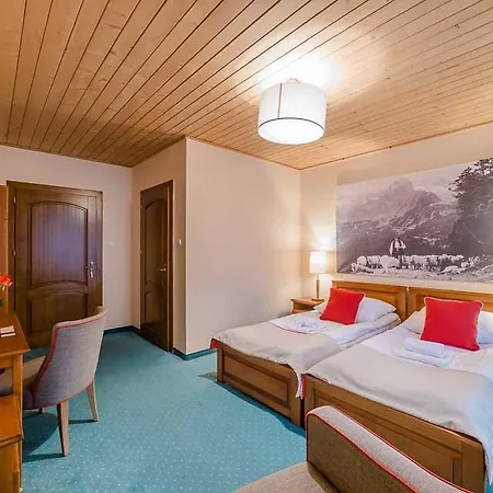Sichlanski Dworek Bed & Breakfast 3*