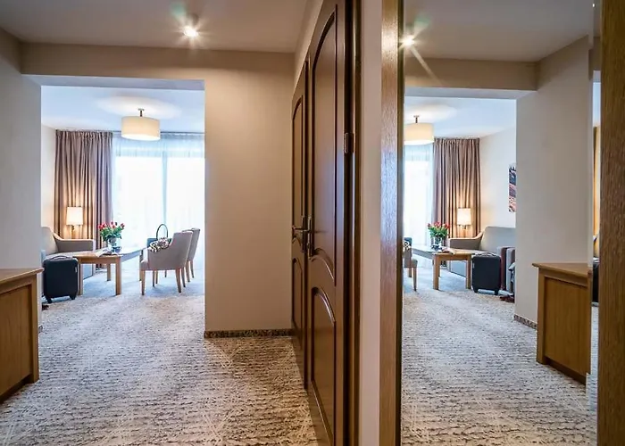 Oda ve Kahvaltı Sichlanski Dworek & 4*