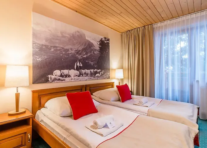 Sichlanski Dworek 4*